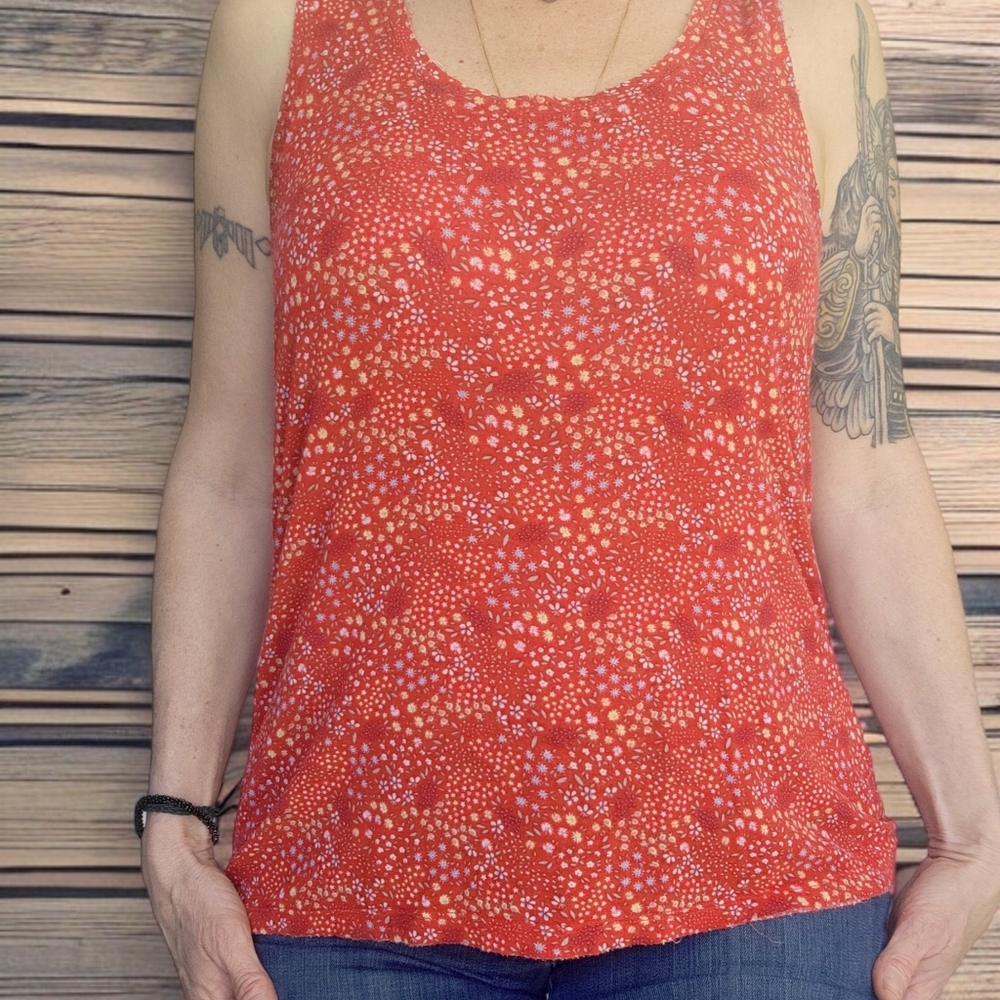SO brand Soft Floral Red Tank top Med